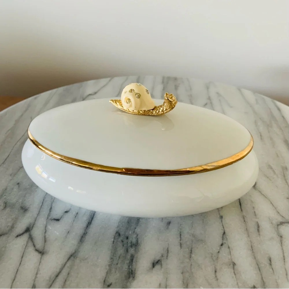 Oval porcelain trinket dish - Picture 3 of 9